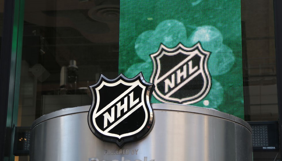 Wildfires in California Cause Delays for Kings-Flames Matchup